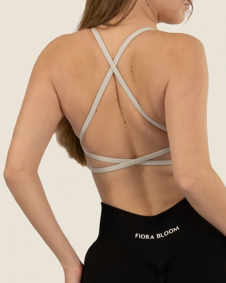 Detailansicht der weichen Seamless-Struktur in Grau – atmungsaktives Material mit Second-Skin-Gefühl.