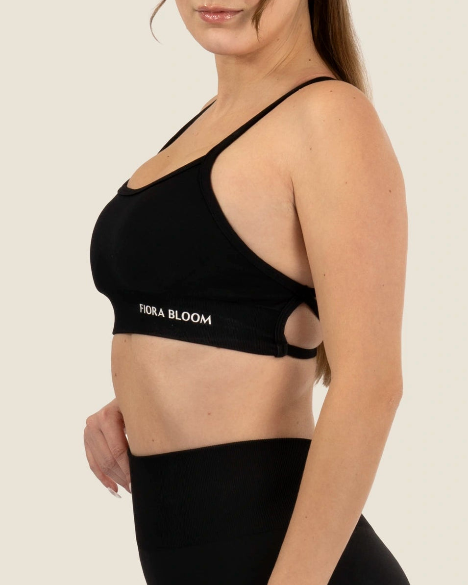 Detailansicht der hochwertigen Seamless-Struktur in Schwarz – blickdichtes Material mit Second-Skin-Gefühl.