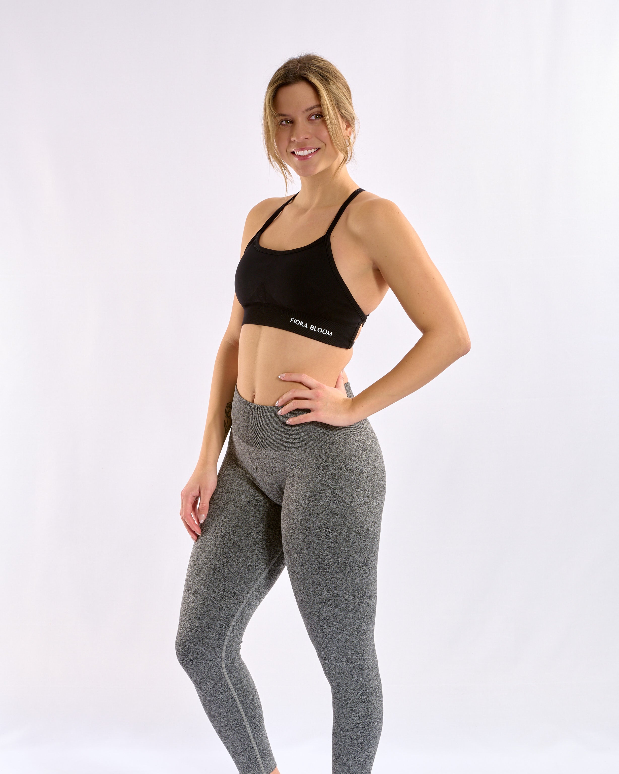 Seamless Crossback Top Schwarz