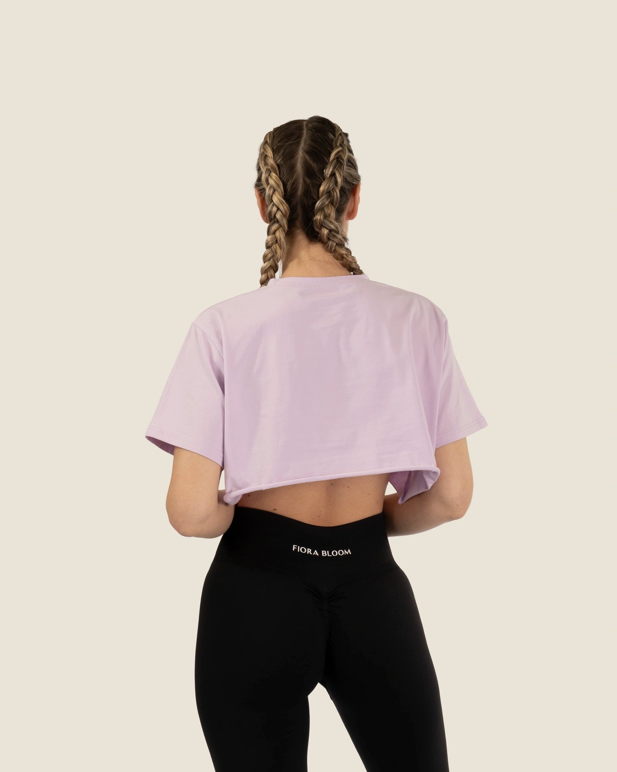 Rückansicht des lila Seamless Tops – sportliche Passform, die sich wie eine zweite Haut anfühlt.